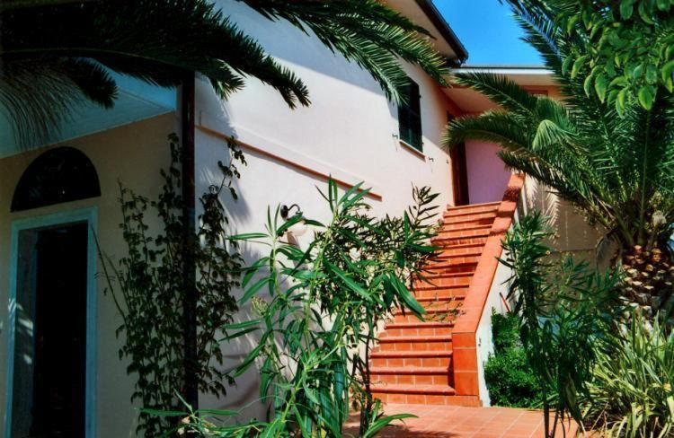 Bed&Breakfast Giardino Agritourist Controguerra Ngoại thất bức ảnh